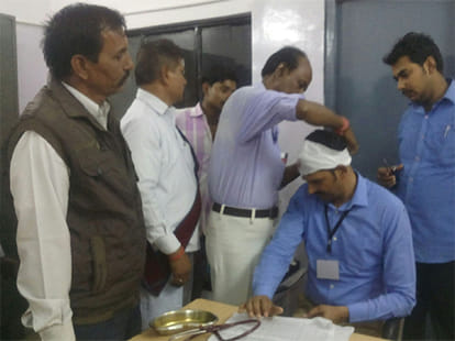 violence in gram panchayat election in uttar pradesh