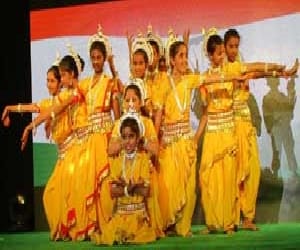 The students presented a cultural program