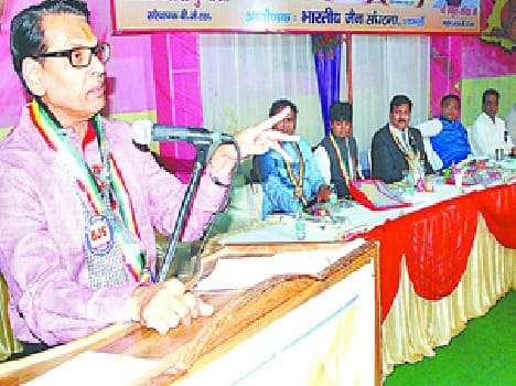 ' Social Insurance of bad times '