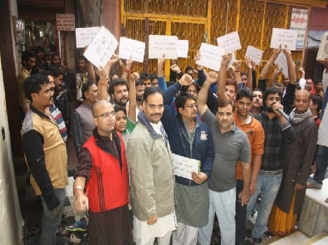 protest against overtaking of banke bihari temple