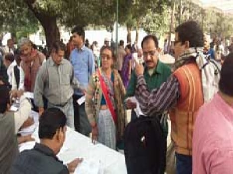 The parties reached the polling , voting today