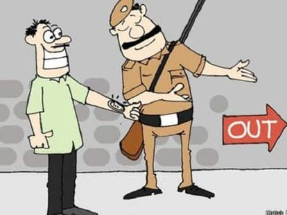 way of the criminals to flee from jails in india