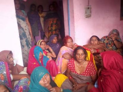 A girl set fired in Barabanki.