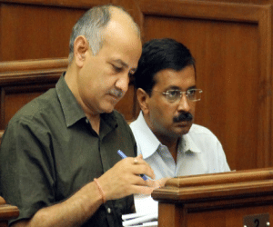 guest teachers alleges kejriwal government to break promise