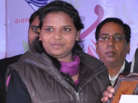 muslim girl circulate hindu dharma granth.
