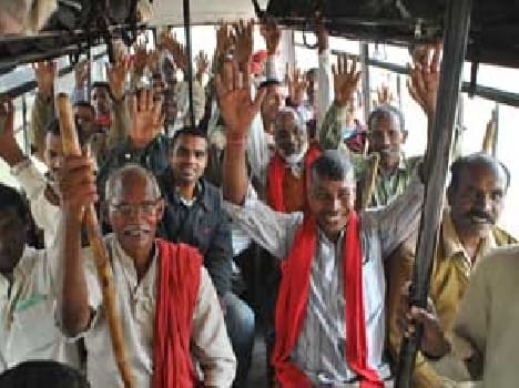 Chanbey , Lalganj and vote today in Hlia