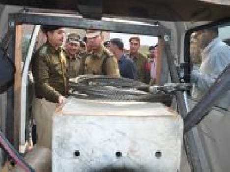 youth who looted atm had gone to thailand for vocation