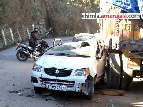 car accident at solan subathu road, two died.