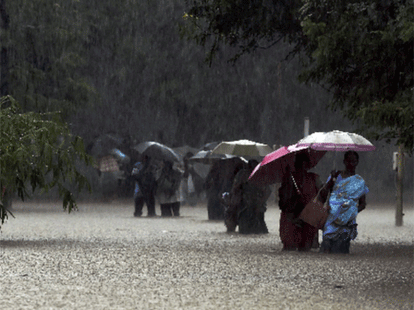 Heavy rain disrupted air services in Chennai