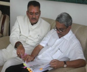 mussoorie MLA Ganesh Joshi met manohar parrikar.