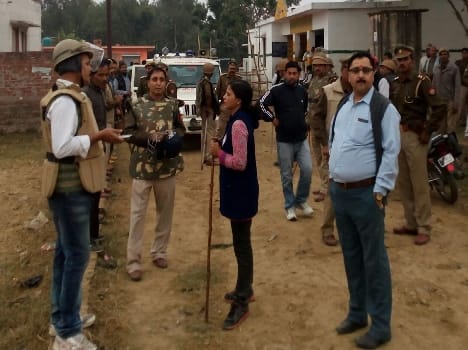 Villagers threw stones at zonal magistrates