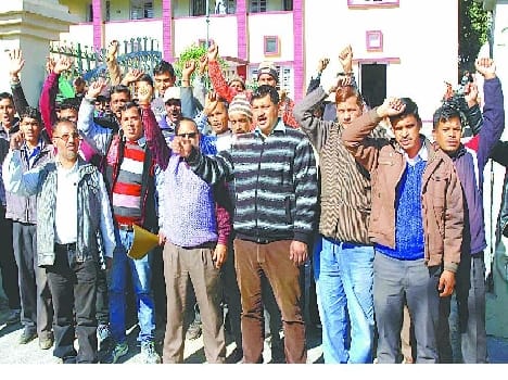 Construction of the road to prevent protests 