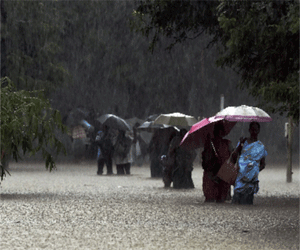 many people of UP stranded in Chennai.
