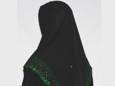 muslim girl attacked for wearing hijab in bermingham