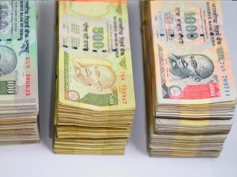 case registered against congress leader in fraud case.