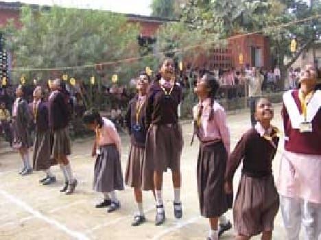 Sanjana and kabaddi team in the first chair of Nagendra