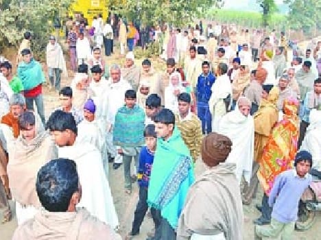 mob beated bike thief after firing