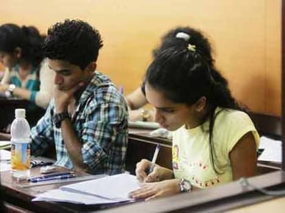 80 students are suspended from iit kanpur