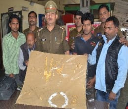 The interstate trains theft gang, revealing four arrested