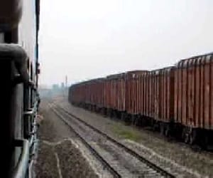 Dead body lying on the track stood the half hour shatabdi.
