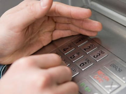 bank staffer robbed atm in jammu