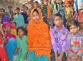  Standing in front of families The bread crisis