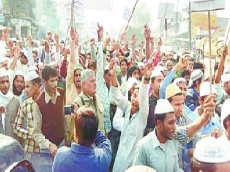 Kamlesh Tewari's effigy burnt