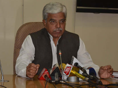 bs bassi challenged kejriwal for open debate