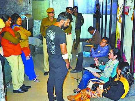 drugs controler team raid in panchkula hooka bar