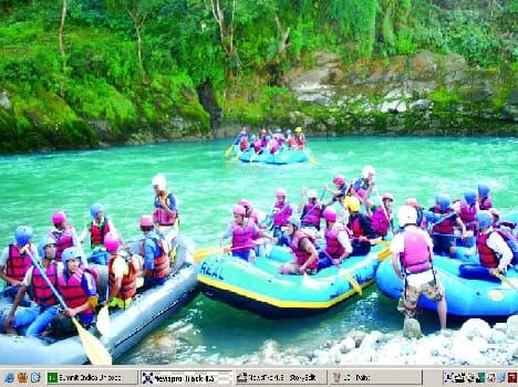 The young are Munakot rafting training