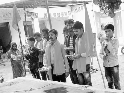 shivsena and bajrang dal celibrating shaurya diwas