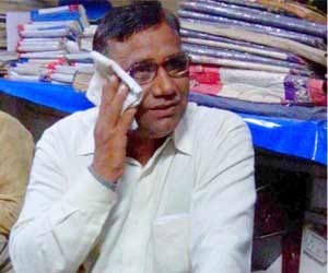 Bureaucrats Molested in Train, TTE arrested.