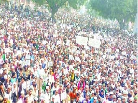  Kamlesh burnt effigies of the procession turned Kairana