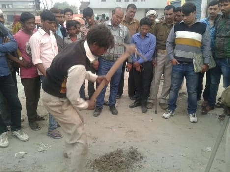 Nagla Pcia lodged in the road