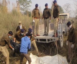 dead body of son and mother found in sitarganj.