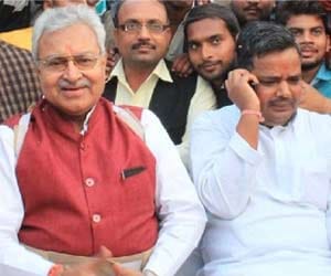 Lakshmikant says Why mosque not take over.