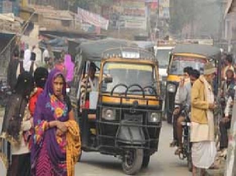 Road widening in the hours jam battled city