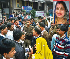 commotion on Death of woman in the hospital