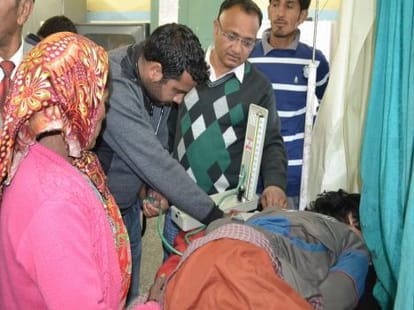 ruchi and vijaya came in hospital, strange disease to sister.