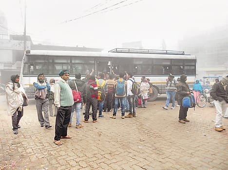 Fog precarious roadways service , wandered passenger