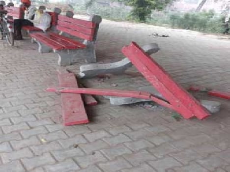 Platform Bench broken by non-state actors