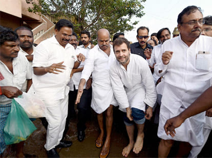 rss people stopped me from entering the temple in assam blames rahul gandhi