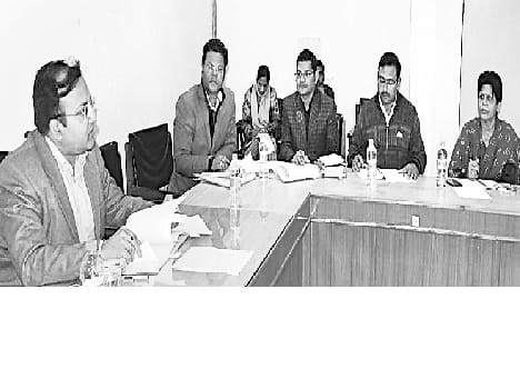 The work will be done by minor children action: DM