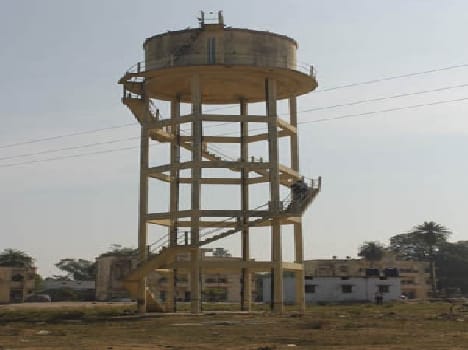 Two and a half years after the handover was not the water tank