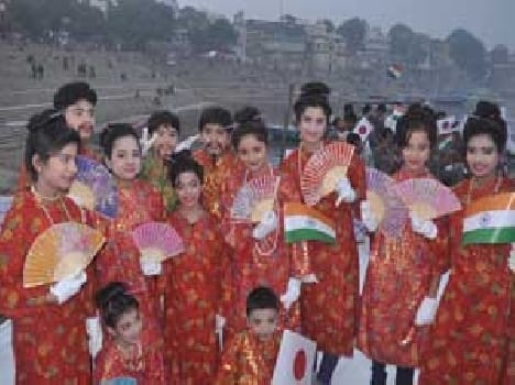 Japan on the waves of the Ganga in Kashi capricious ...