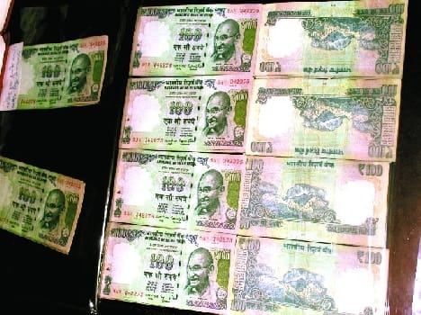 Two youths arrested with counterfeit notes
