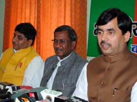 BJP spokesman Shahnawaz spoke, the country Rahul-Sonia not at the mercy of