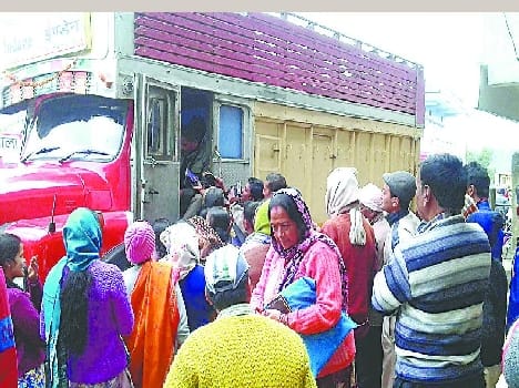 Ascott scramble for LPG, Pithoragarh news, Uttarakhand news