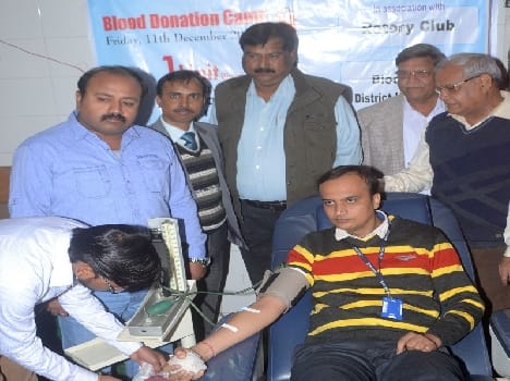  HDFC 31 people gave blood at the camp