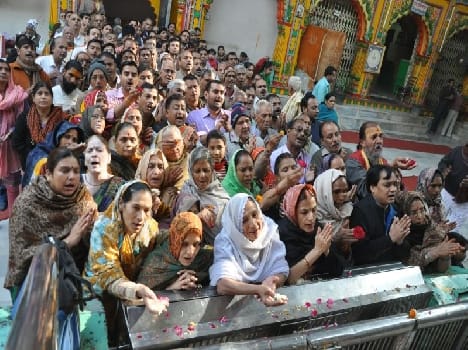 devotees in dwarikadheesh temple on amavasya